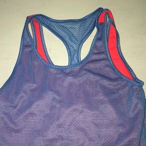 REVERSIBLE 🙌🏼 workout tank medium